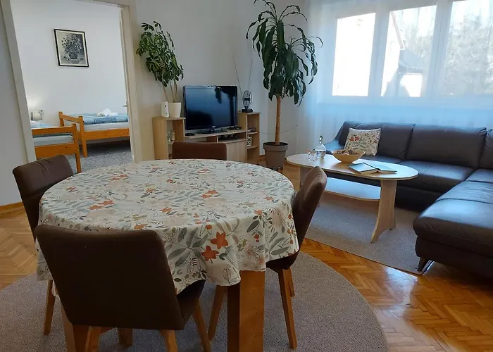 Lägenhet Tince Delnice