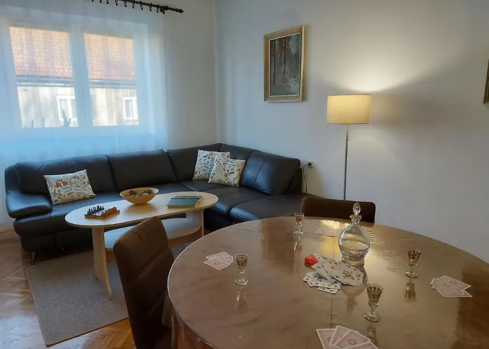 Apartment Tince
