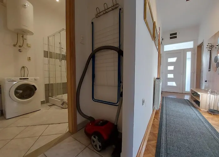 Tince Apartment *
